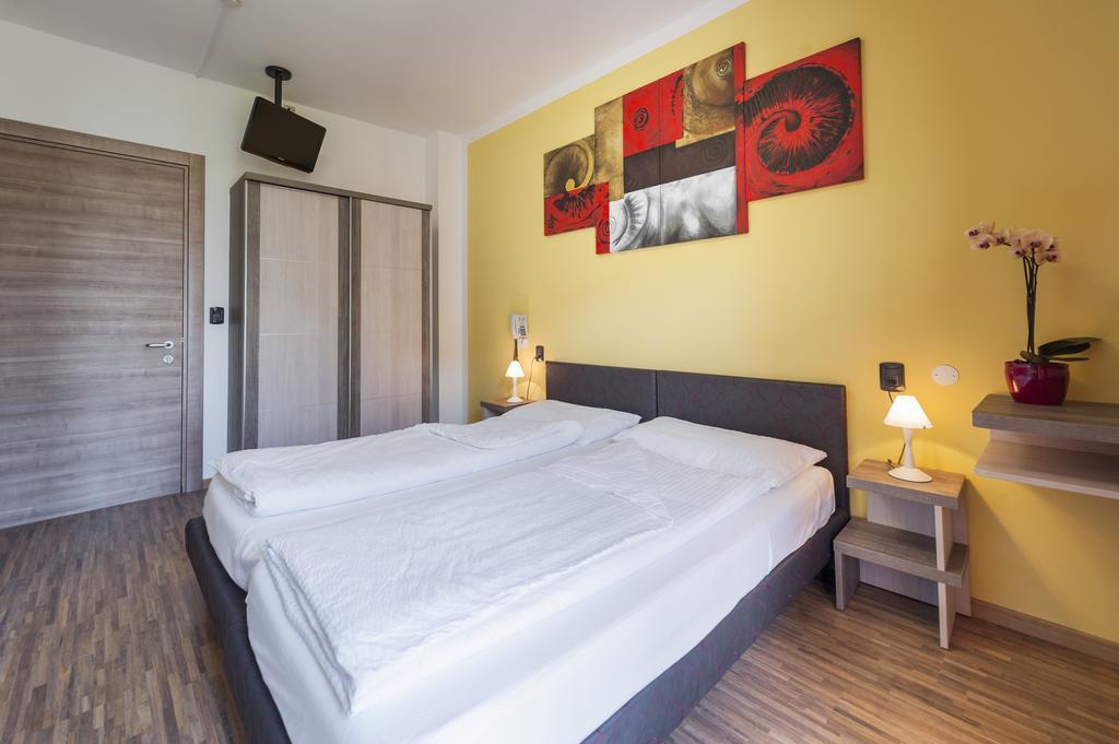 Hotel Garni Ischia Мальчезине Номер фото